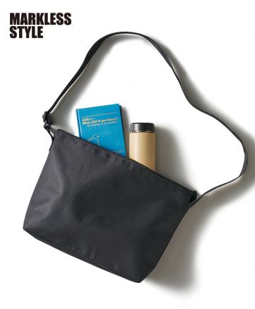 マークレススタイル(MARKLESS STYLE)アジャスター付ファスナーショルダーバッグ